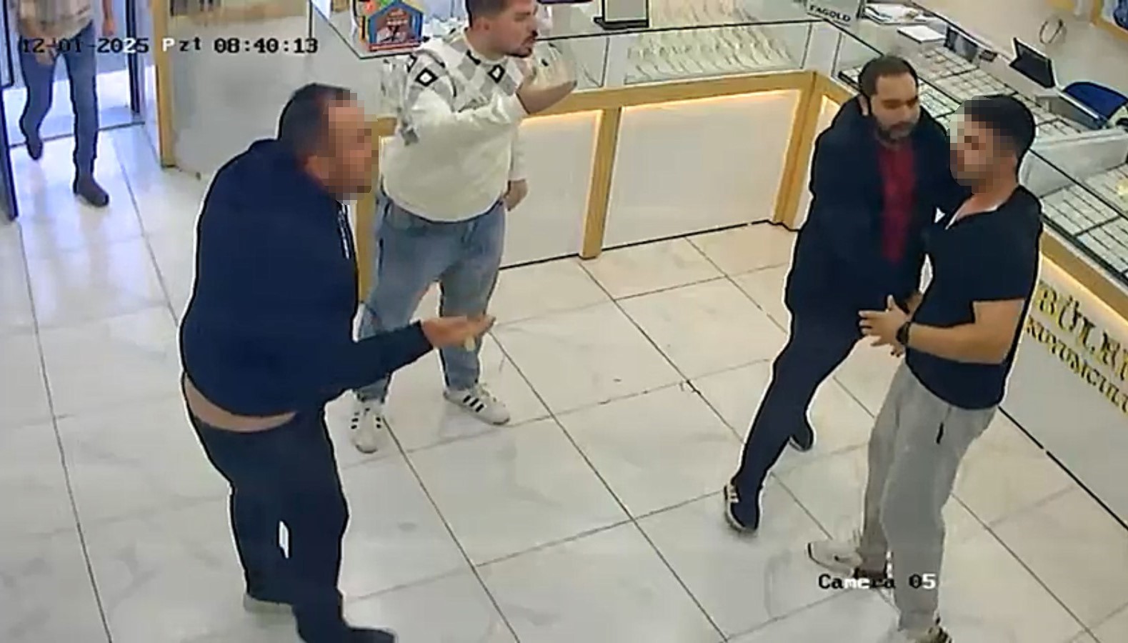 kuyumcularin musteri kavgasi kamerada 3 L1RQELdH