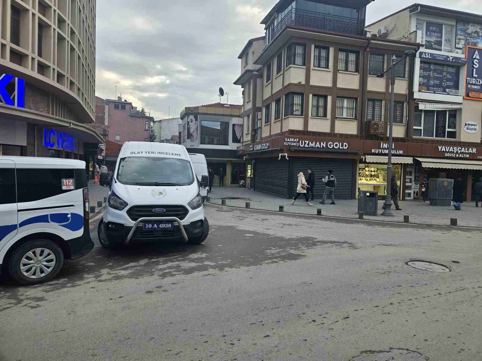 kuyumcuya silahli saldiri 0 8rZFq7dC