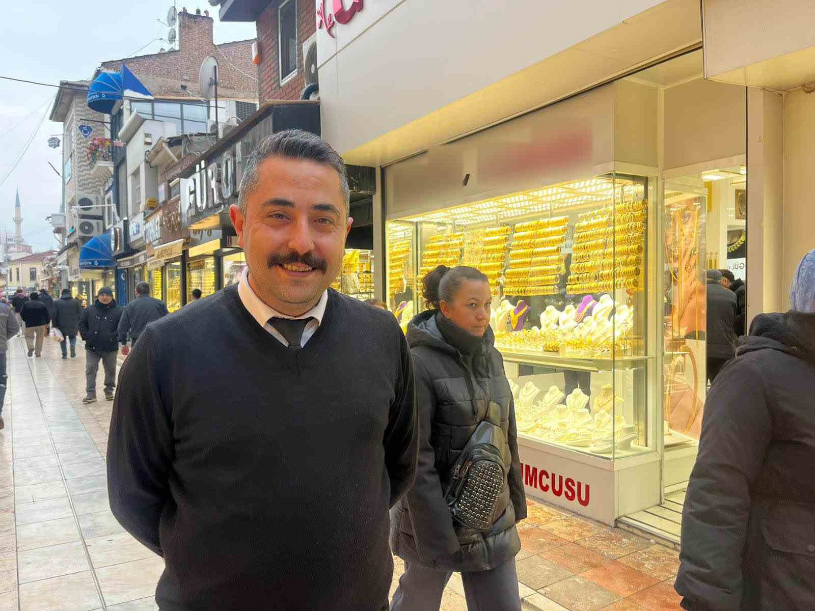 kuyumcuya yakalaninca sahte altinlari teklif etti bunlar sende kalsin 3 tOubKYDf