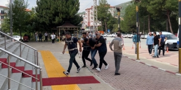 kuzenini-olduren-sahsa-36-yil-yardim-eden-karisina-29-yil-hapis-cezasi-YwLghdLx.jpg