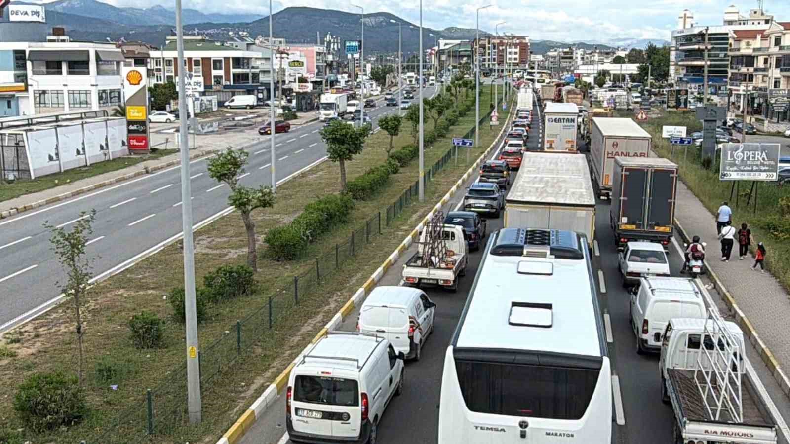 kuzey egede trafikte 9 gunluk bayram tatili yogunlugu basladi 0 nNbHnGHG
