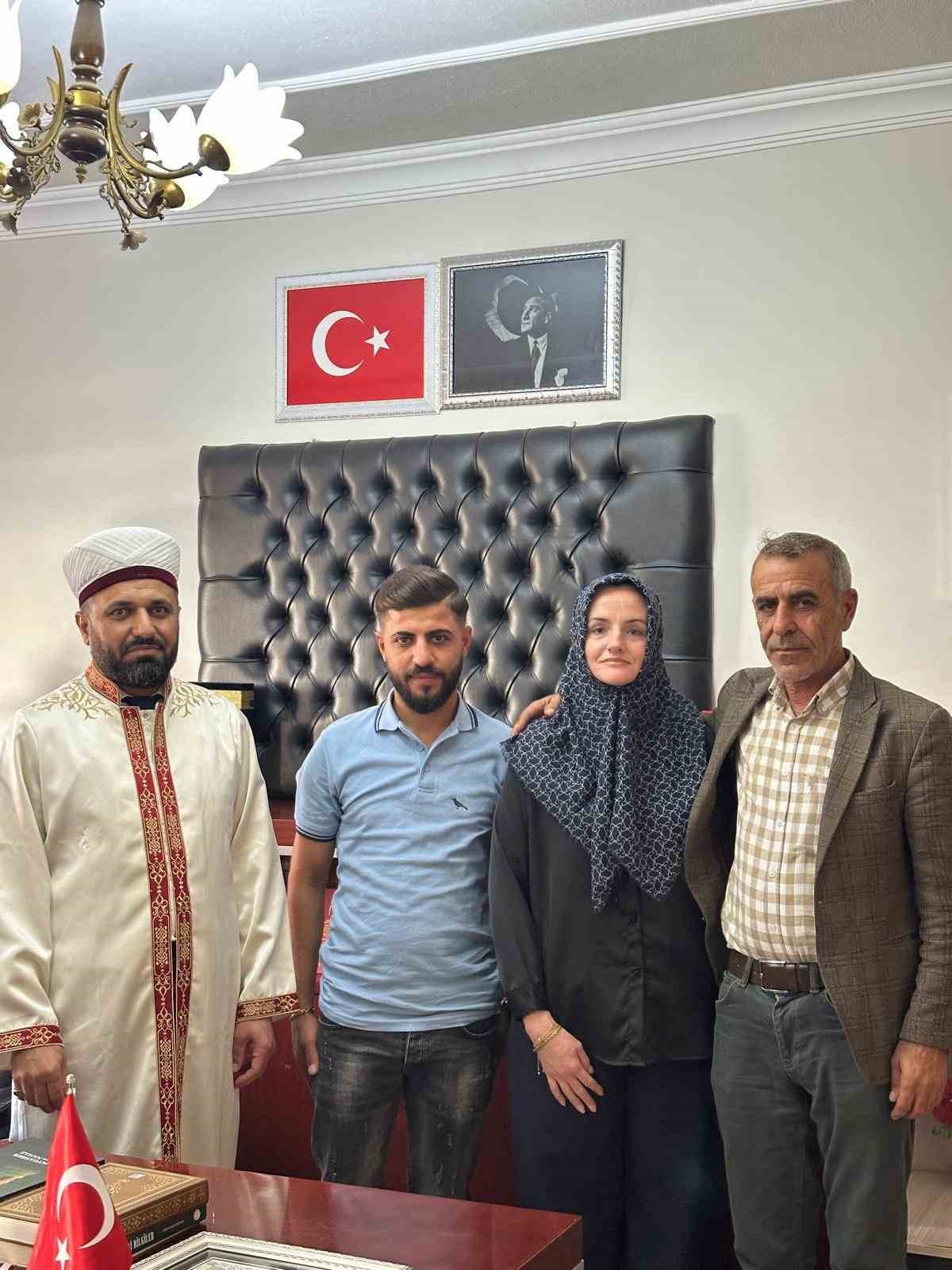 kuzey irlandali shaun lee jennings mardinde musluman olup melek ismini aldi 1 z5ff1TJO