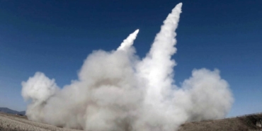 kuzey-kore-buyuk-kalibreli-coklu-roketatar-sistemini-test-etti-4etw26lH.jpg