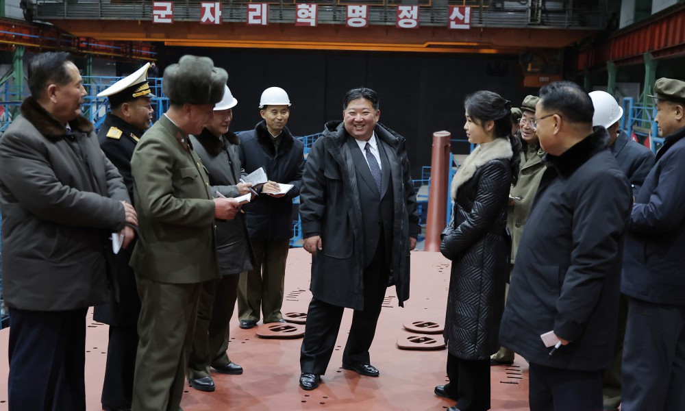 kuzey kore lideri kim insasi suren dev nukleer denizaltini denetledi 0 NXVIaPLG