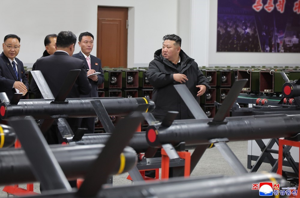 Kuzey Kore’de taktik güdümlü füzelerin üretimi 2,5 katına çıkarılıyor 12 kuzey korede taktik gudumlu fuzelerin uretimi 25 katina cikariliyor 8