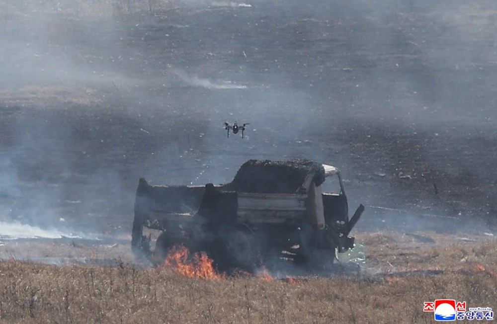 kuzey korede tank birliklerinin katilimiyla taktik saldiri tatbikati 10 JKUnaQY5
