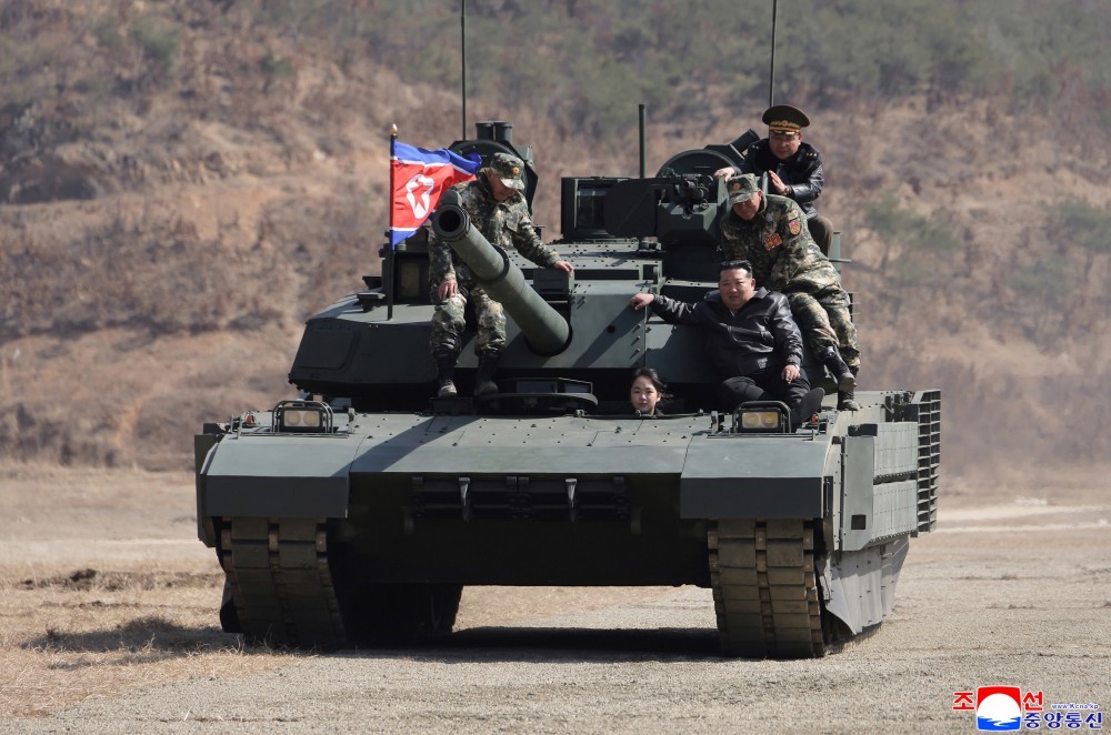 kuzey korede tank birliklerinin katilimiyla taktik saldiri tatbikati 16 a3GaNFH7
