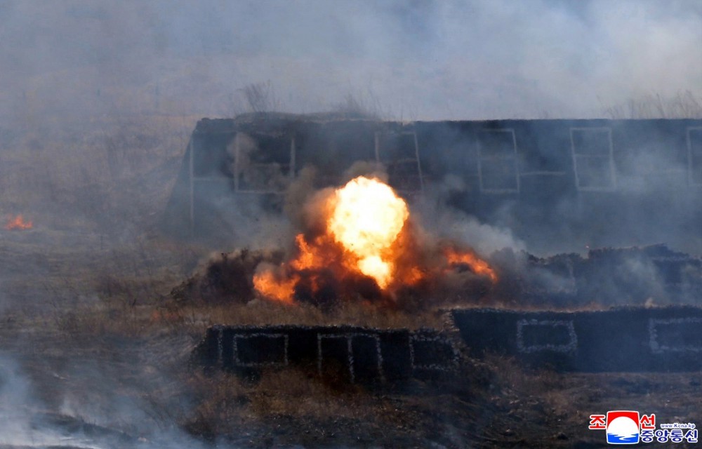 kuzey korede tank birliklerinin katilimiyla taktik saldiri tatbikati 5 2q4vz9TB