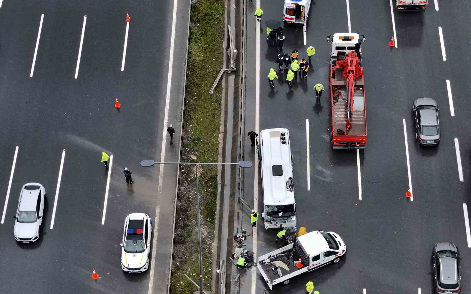 Kuzey Marmara Otoyolu’nda 1 polisin şehit olduğu kaza yeri havadan görüntülendi 5 kuzey marmara otoyolunda 1 polisin sehit oldugu kaza yeri havadan goruntulendi 1 AMIPhPZs
