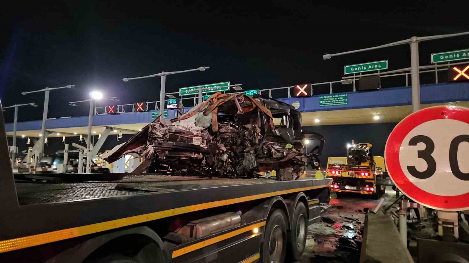 kuzey marmara otoyolunda otomobil giseye girdi 1 agir yarali 4 9fEXITvJ