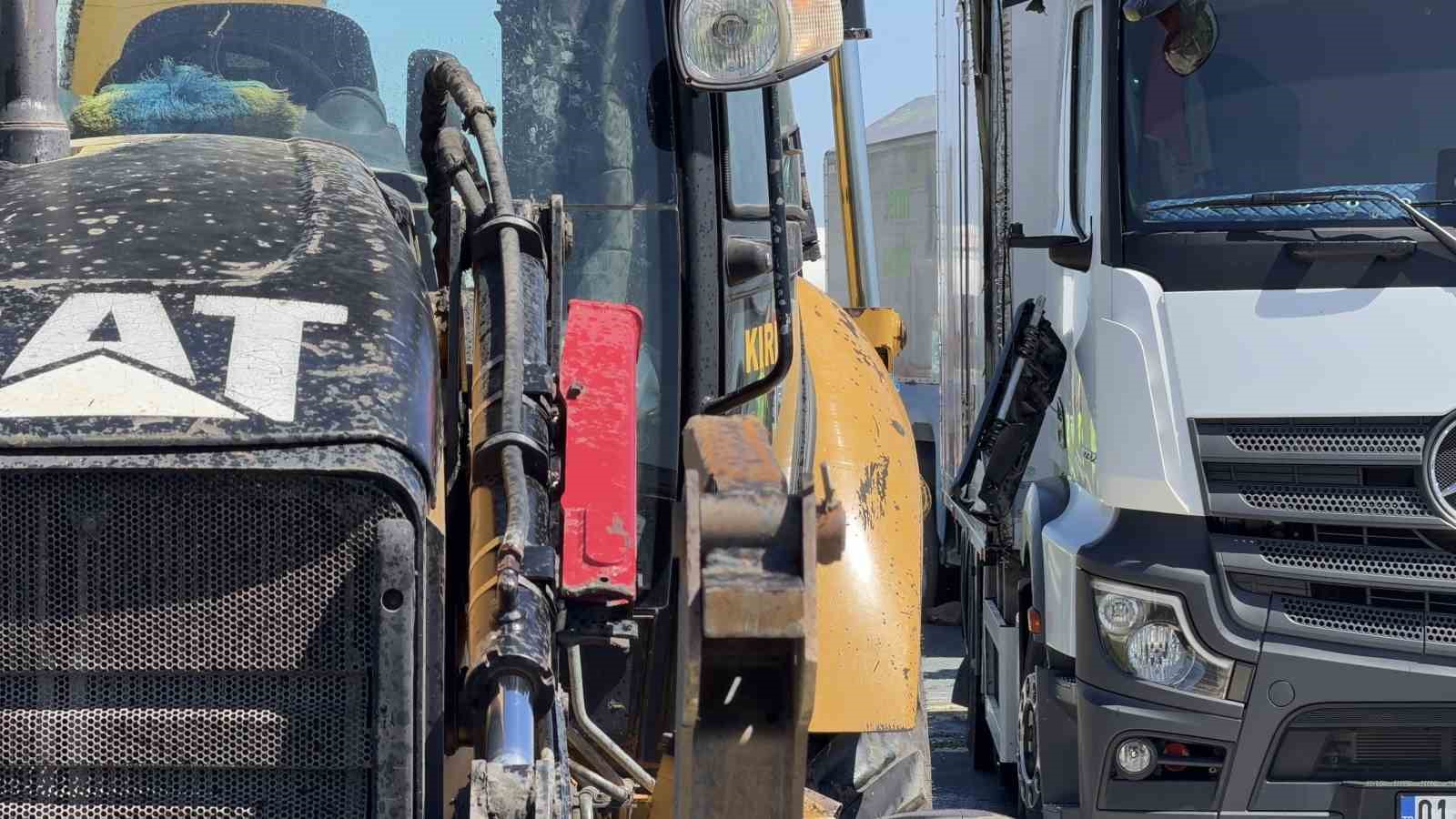 kuzey marmara otoyolunda zincirleme kaza 1 yarali 2 FJNPNQsh