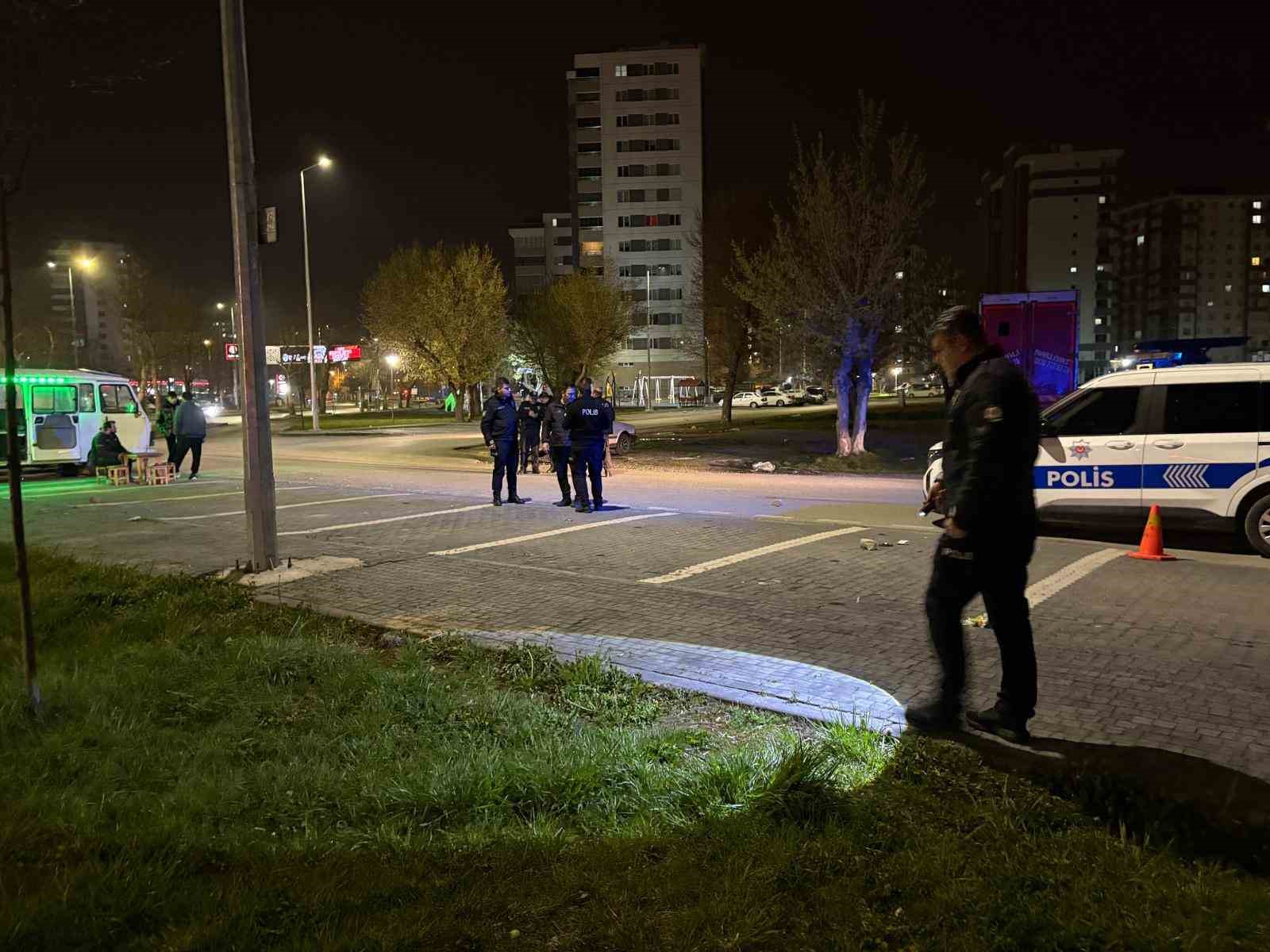 laf atma meselesinde kan akti 4 yarali 1 NiNYAqhl