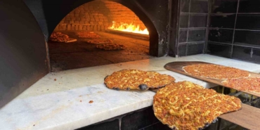 lahmacun-ustasi-maci-kazanirsak-bin-lahmacun-dagitacagim-dedi-sozunu-tuttu-TRfqP2Jj.jpg