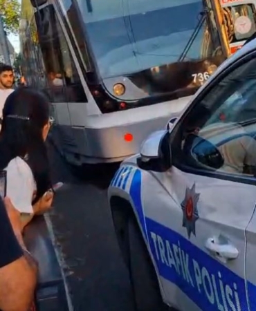lalelide-raylara-dusen-cocuk-tramvayin-altinda-kalarak-oldu-B53R6cdr.jpg