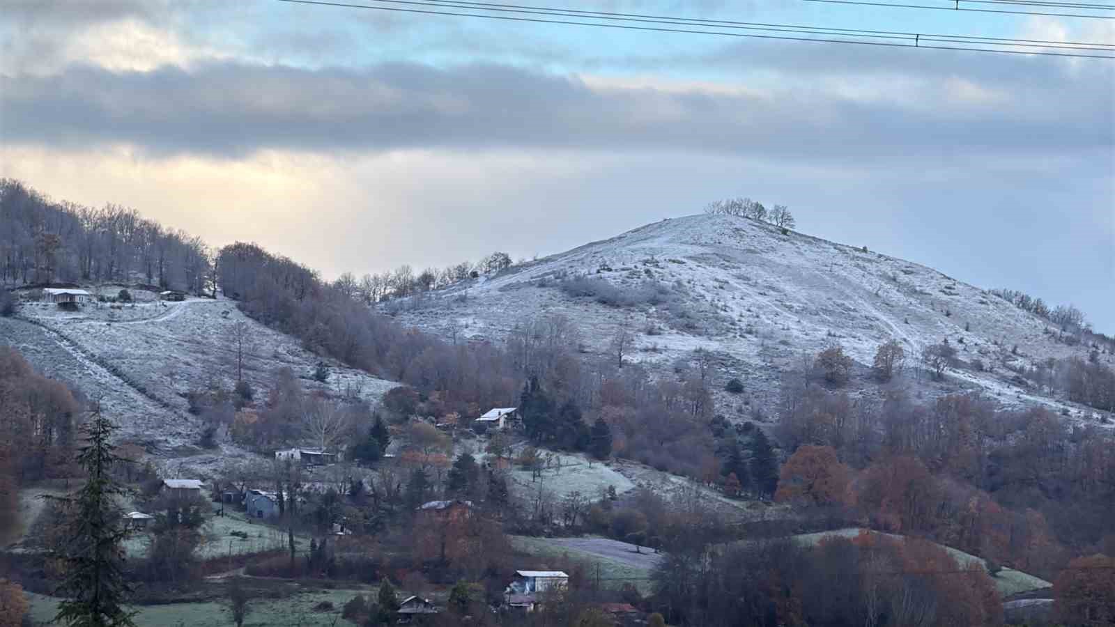 lapa lapa yagdi aniden bitti kampuste kar sadece 5 dakika surdu 1 szJpG9eG