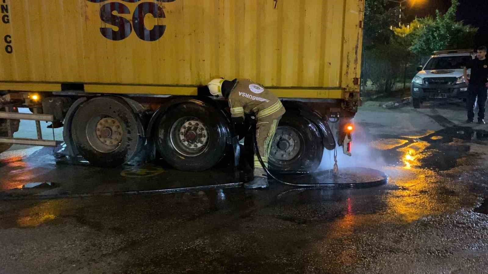 lastik sebebiyle yanan tiri 10 kilometre surup itfaiyeye yetistirdi 1 WivqAEkH
