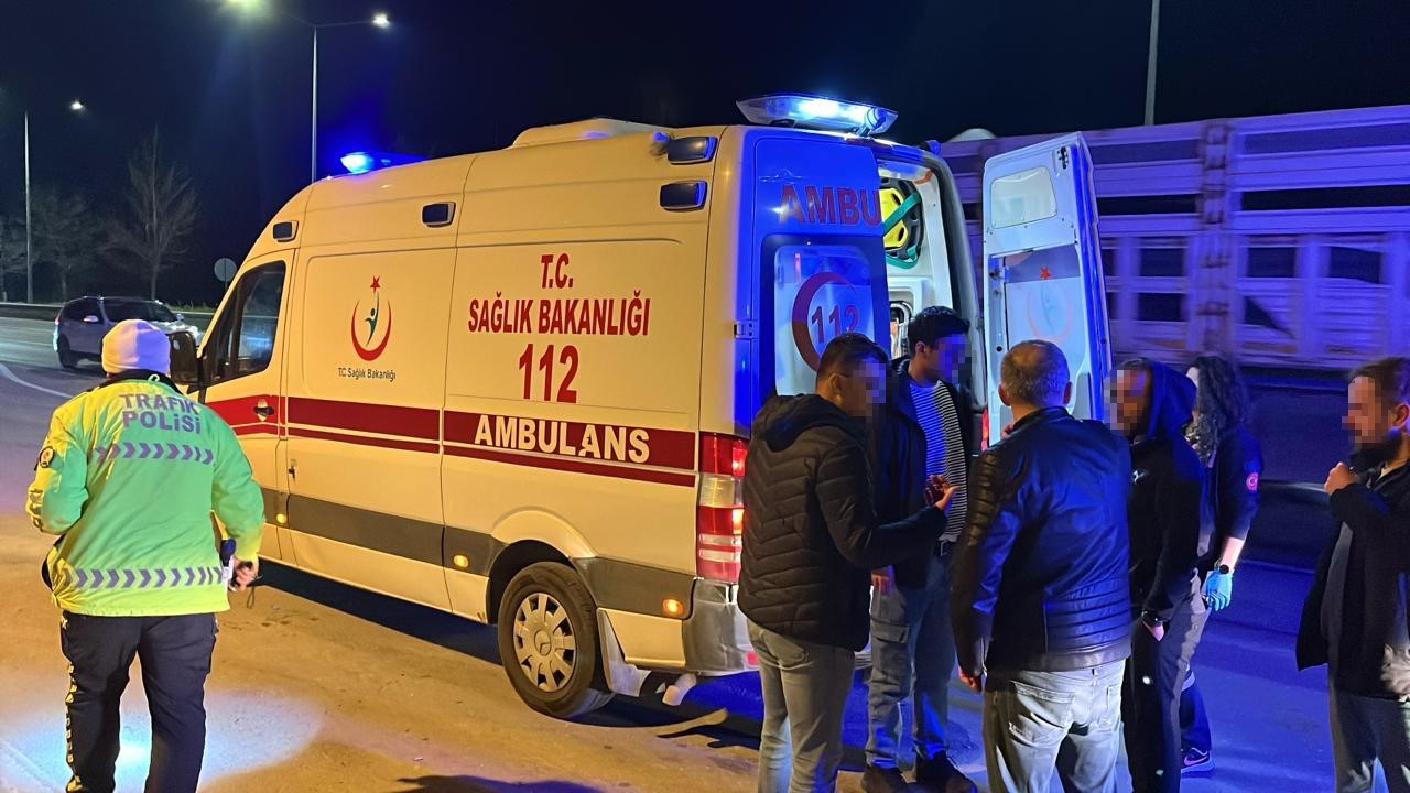lastikleri patlatilarak durdurulan aractan uyusturucu cikti 3 wYF4szPR