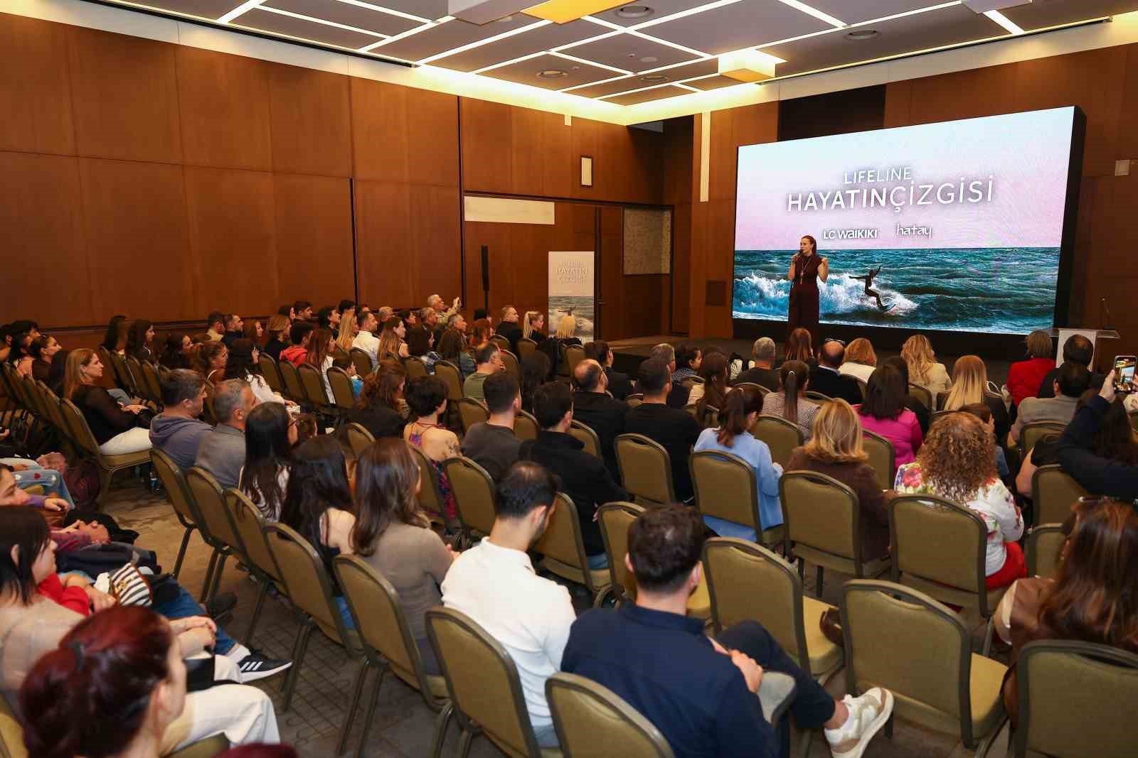 lc waikiki hatay sorf merkezi ile gencleri denizin iyilestirici gucuyle bulusturuyor 0 vBD3z6yq