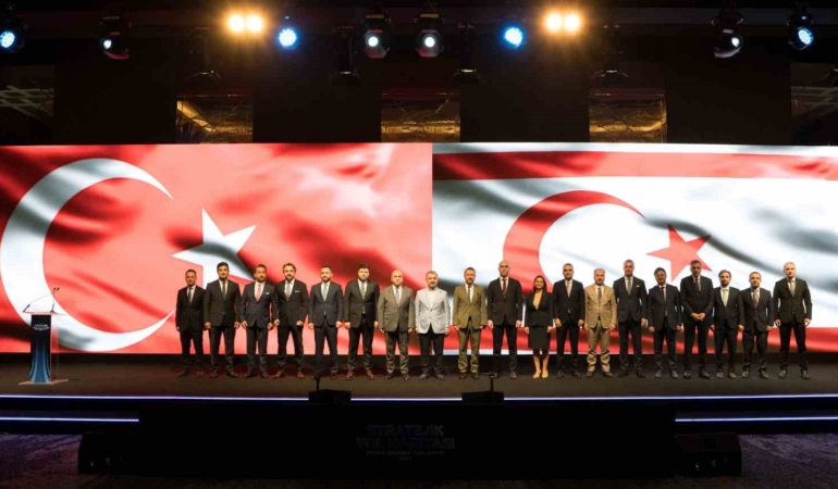 lefkosa-buyukelcisi-basceri-turk-telekom-kktcde-gunumuz-teknolojisinin-gerisinde-kalmis-telekomunikasyon-altyapisinin-yenilenmesi-rvJpjuSf.jpg