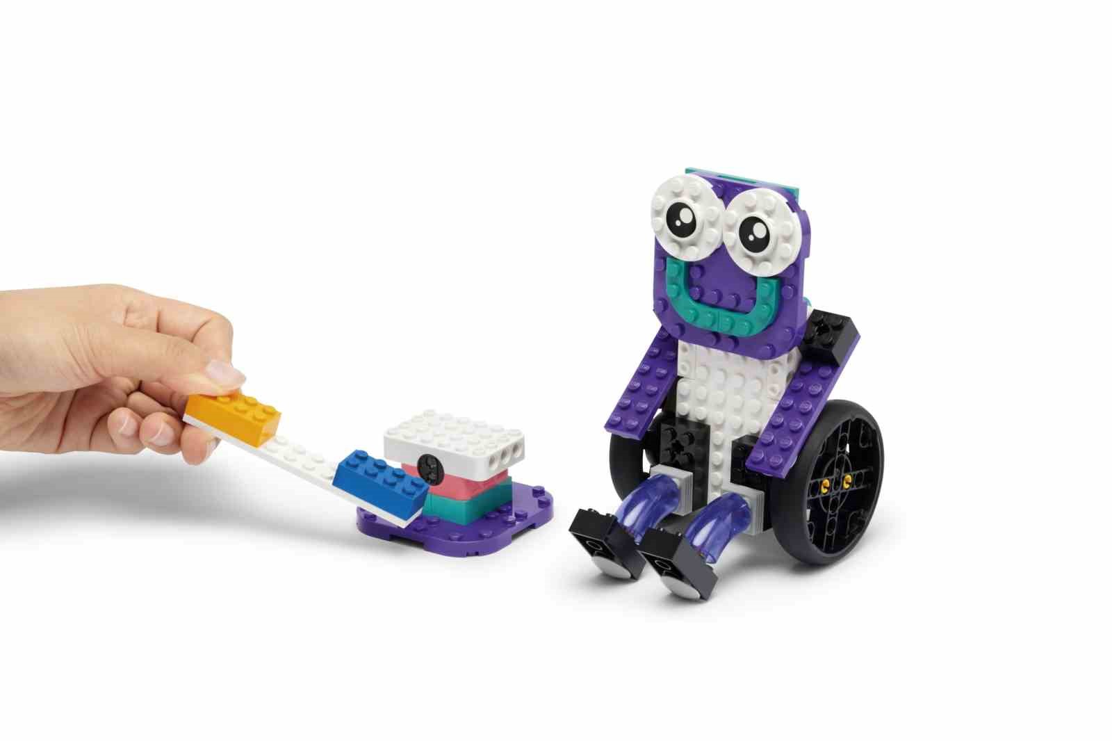 lego educationdan bilgisayar bilimi ve yapay zeka egitimi 1 XdeMDUne
