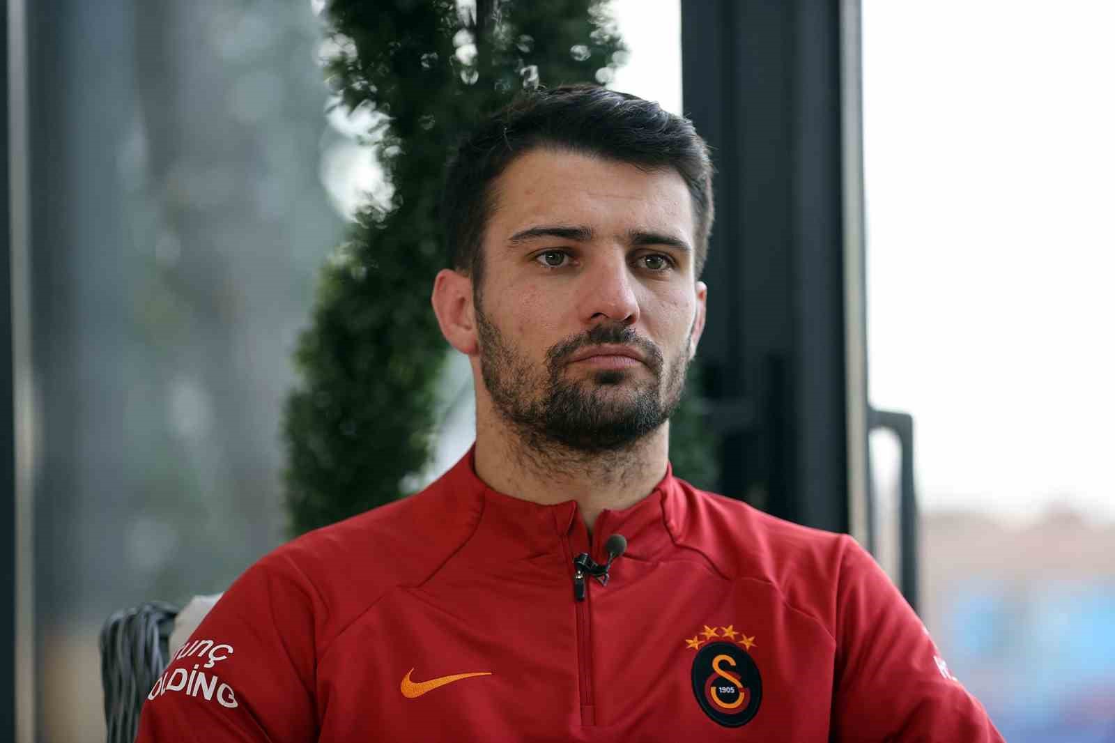 leo dubois futbolu birakti 0 H32mAWGi