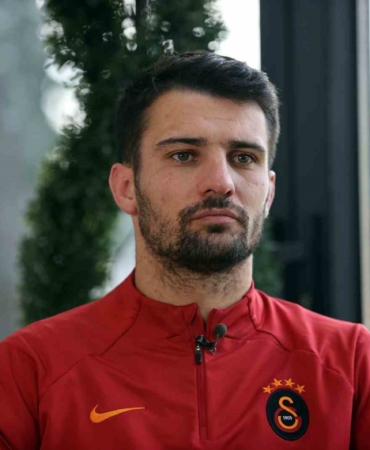 leo-dubois-futbolu-birakti-cJXPK1wy.jpg