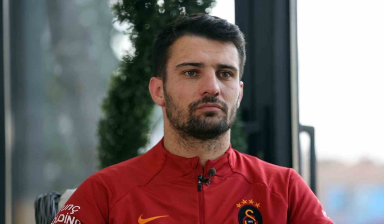 leo-dubois-futbolu-birakti-cJXPK1wy.jpg