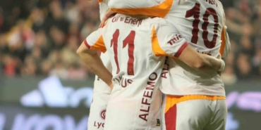leroy-saneden-ligde-ust-uste-3-gol-9pzwkVAC.jpg