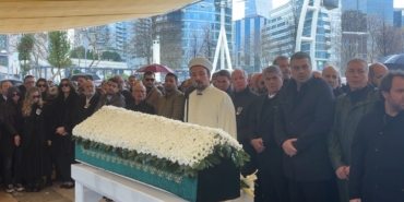 leyla-mizrahi-son-yolculuguna-ugurlandi-AOwM8Rgy.jpg