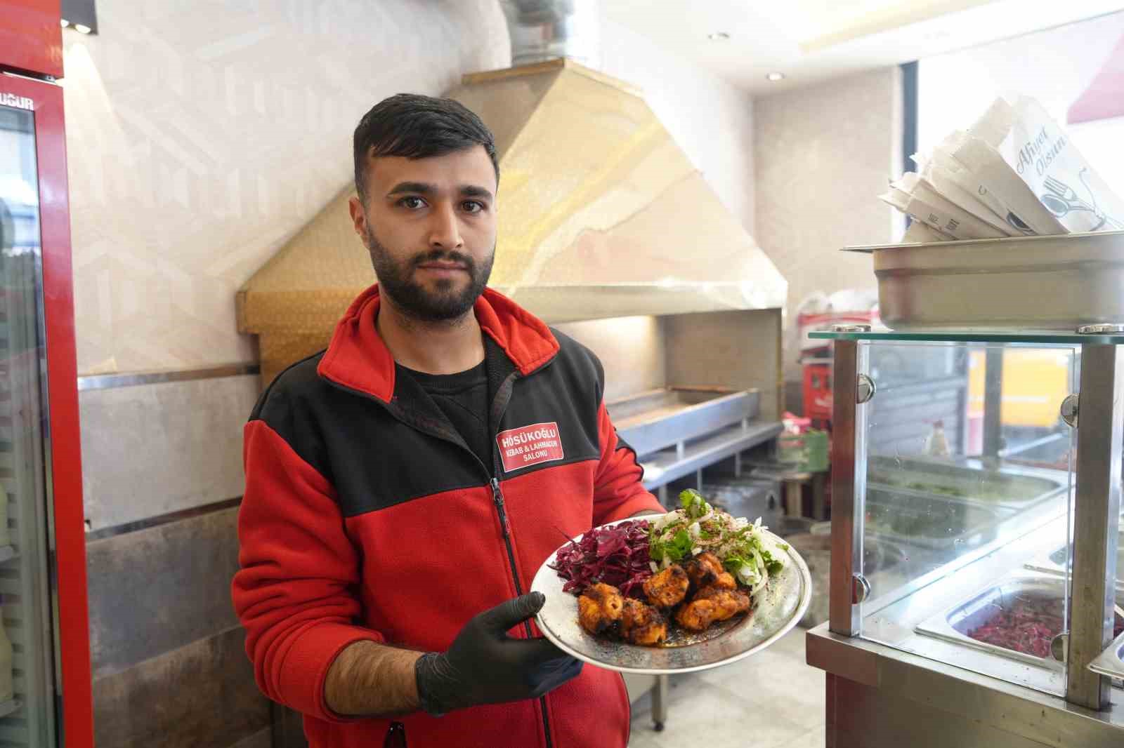 LGS çıkışı verdiği röportajla gündem olmuştu: Yıllar sonra kebap ustası olarak ortaya çıktı 4 lgs cikisi verdigi roportajla gundem olmustu yillar sonra kebap ustasi olarak ortaya cikti 0 VAeBVMZZ