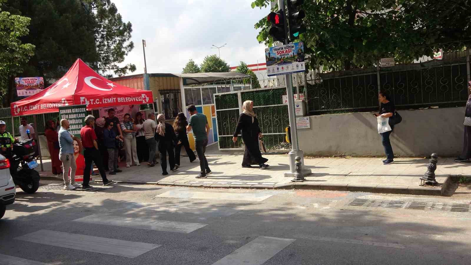 lgs heyecani umutlar okul kapilarinda 4 FjDfnYNd