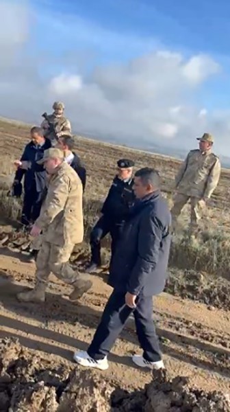 libyadan gelen askeri heyet ucak kazasinin yasandigi bolgede 1 HVpnhpbU