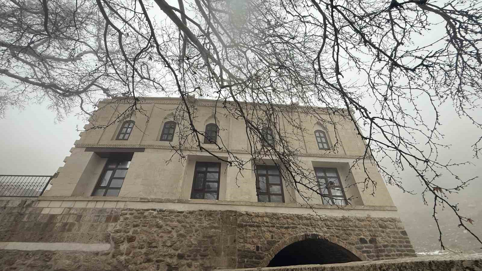 licedeki 486 yillik atak ulu camii sis icinde kaldi 3 eur1TXGa