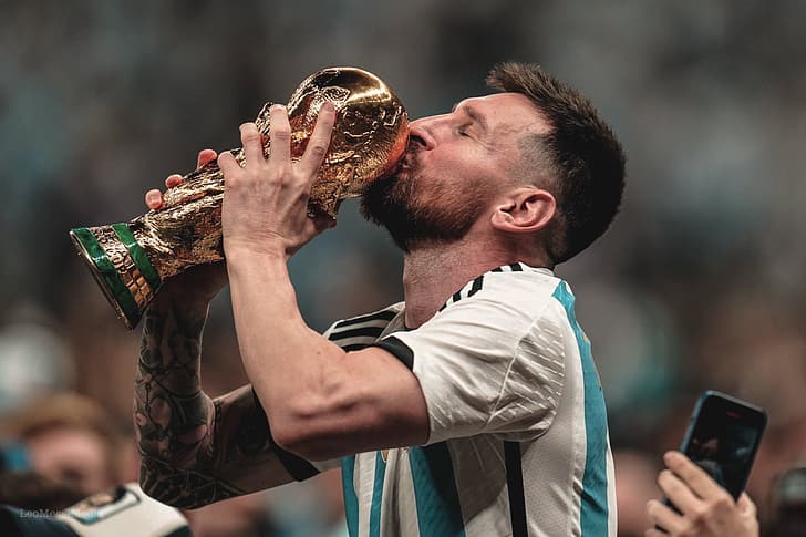 MESSİ