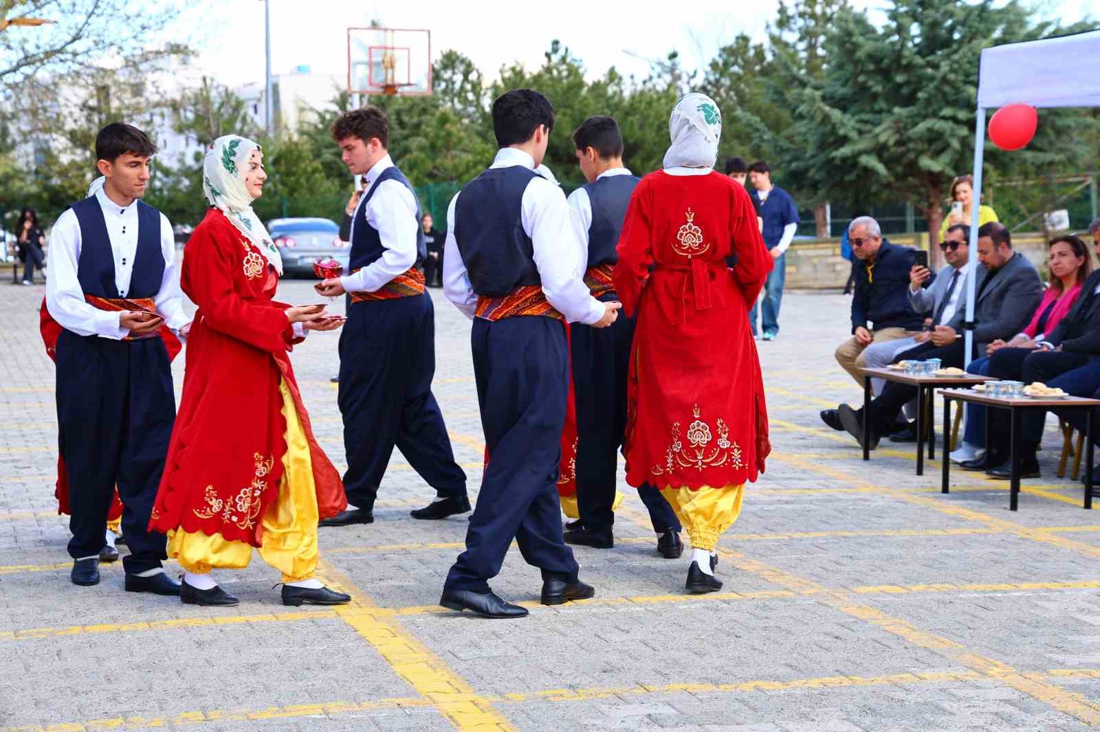 Lise öğrencilerinin bilimsel yetenekleri projeye dönüştü 10 lise ogrencilerinin bilimsel yetenekleri projeye donustu 6 hUv1nIwK