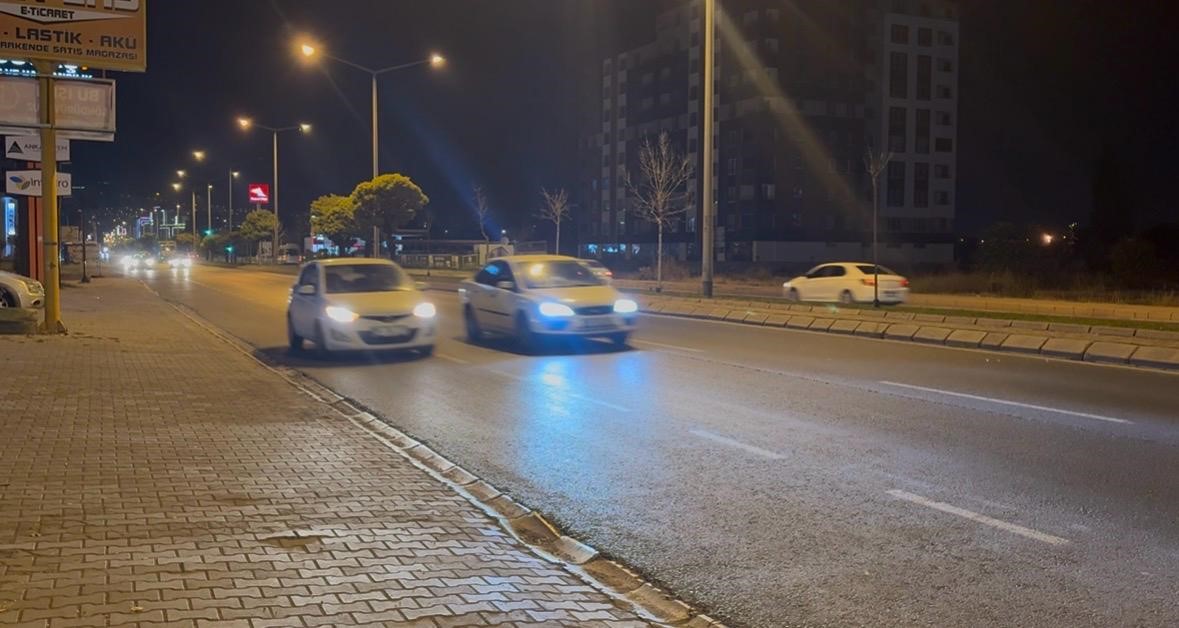Lise öğrencisi doğum gününden 2 gün sonra otomobilin çarpması sonucu hayatını kaybetti 8 lise ogrencisi dogum gununden 2 gun sonra otomobilin carpmasi sonucu hayatini kaybetti 4 9A8bcfrn