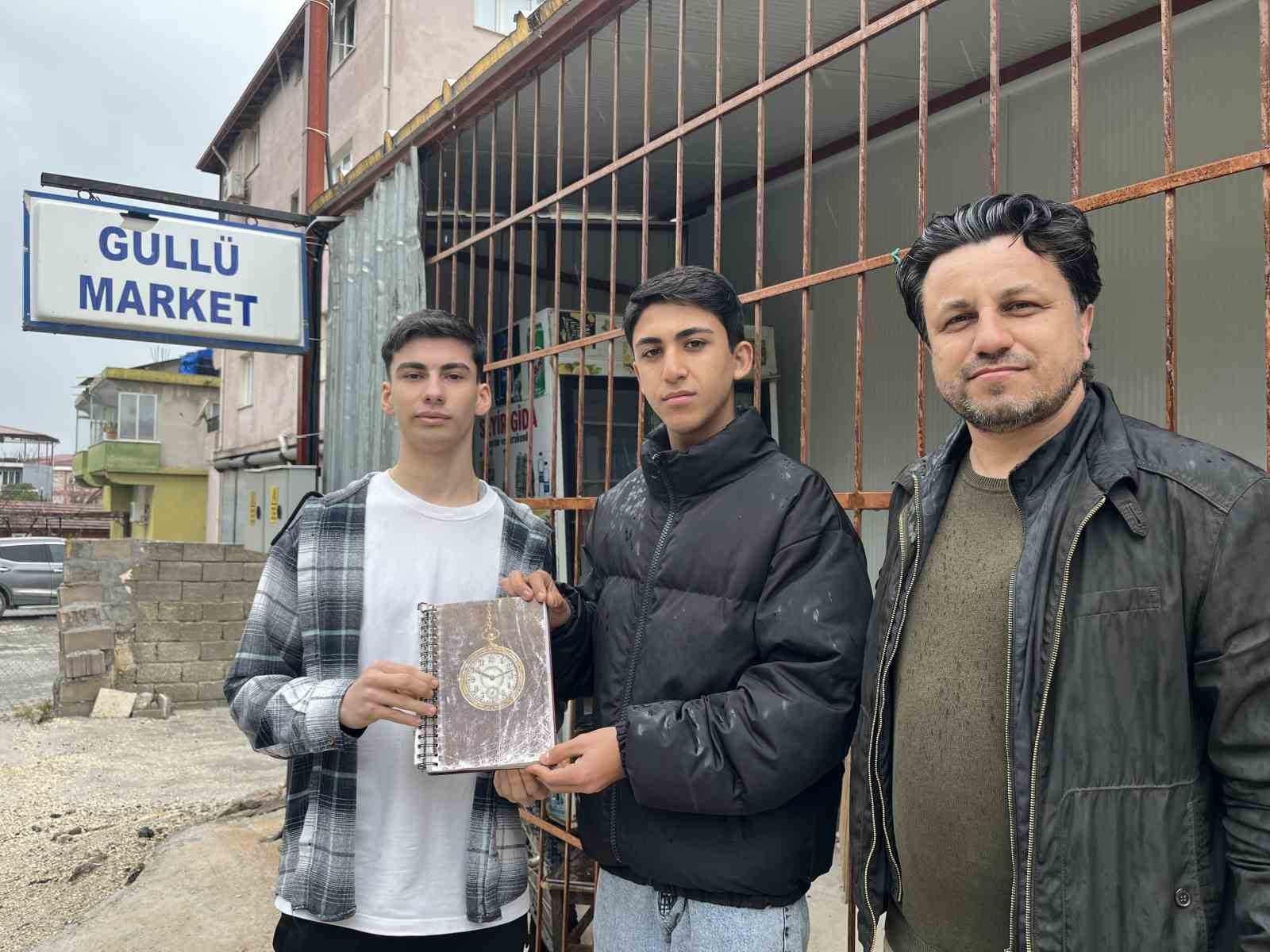 liseliler harcliklariyla depremzede vatandaslarin bakkal borcunu kapadi 2 6Y27T4S8