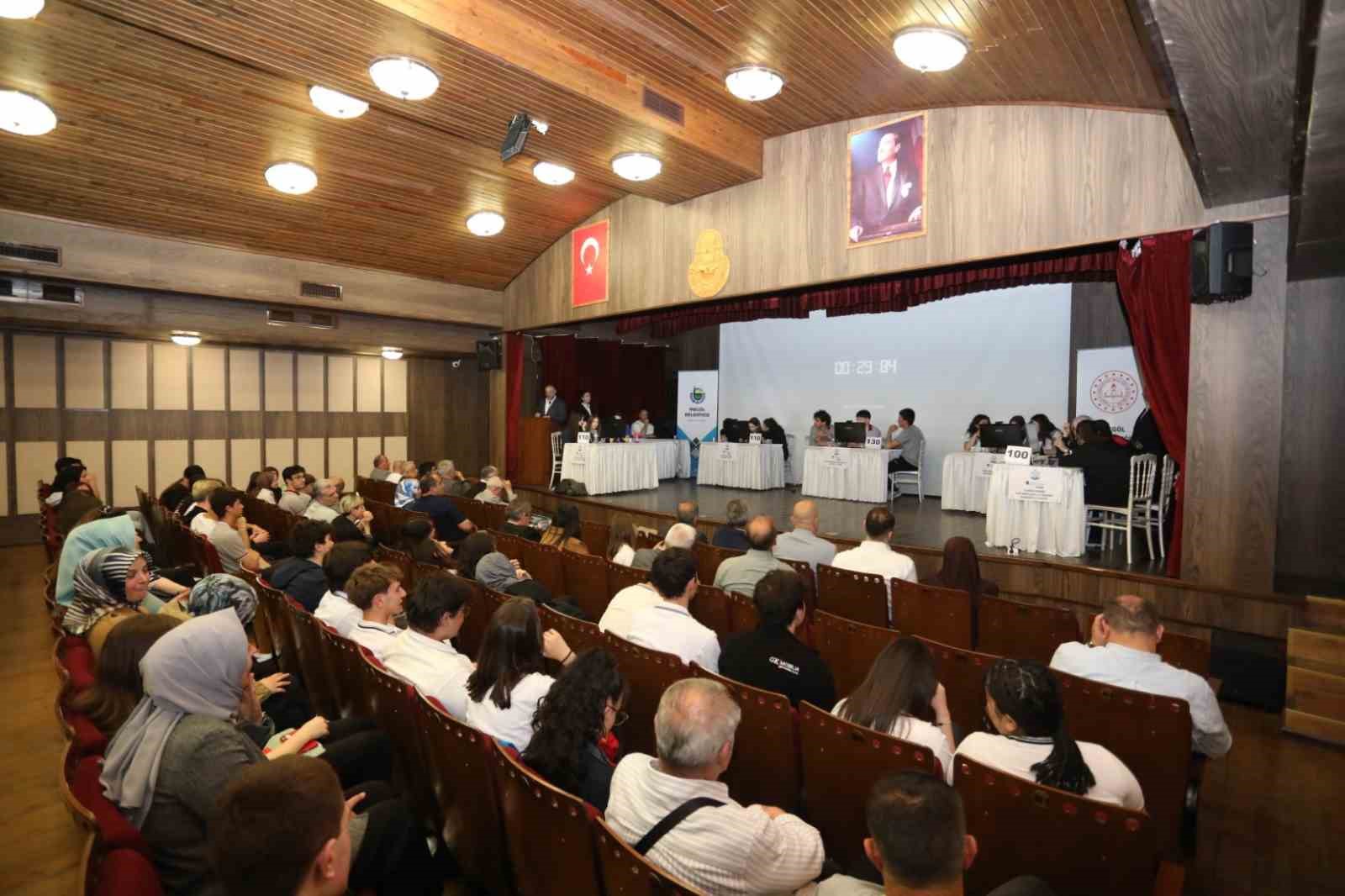 liseliler inegol bilgisiyle yaristi 4 KOAbUqhW