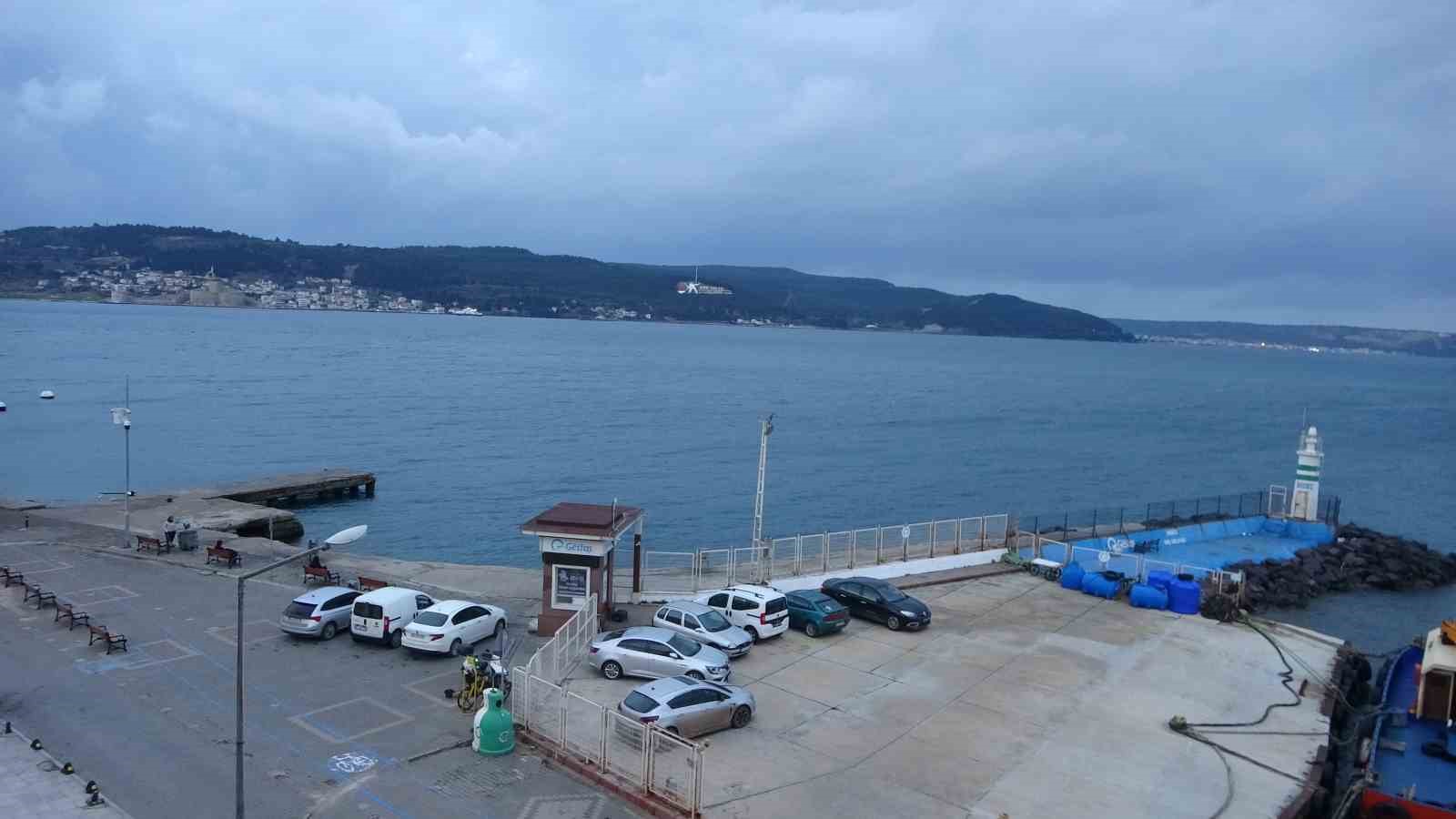 lodos firtinasi nedeniyle cift yonlu trafige kapatilan canakkale bogazi 45 saat sonra acildi 4 1HfjhOYA