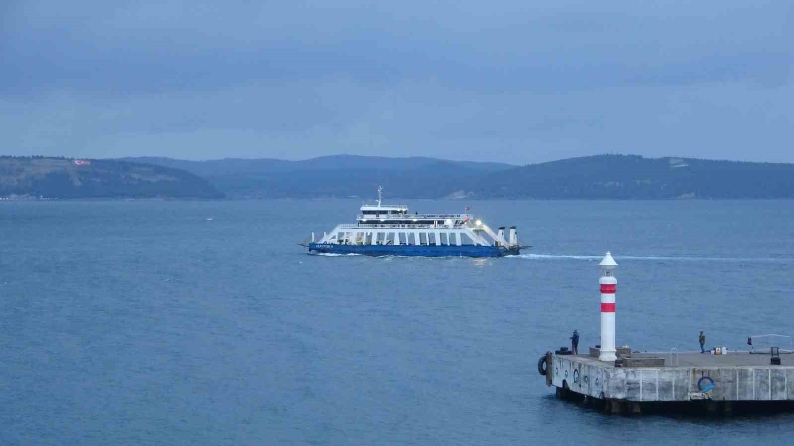 lodos firtinasi nedeniyle cift yonlu trafige kapatilan canakkale bogazi 45 saat sonra acildi 6 8U8mCA6i