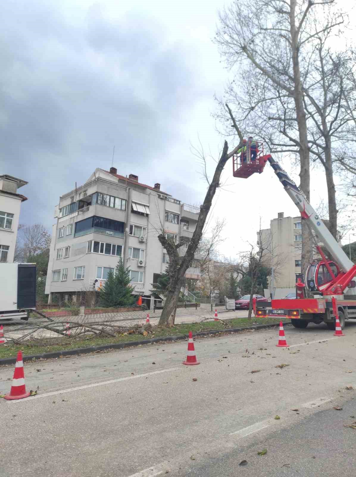 lodosa karsi buyuksehir ekipleri sahada 0 qOVYwfmf