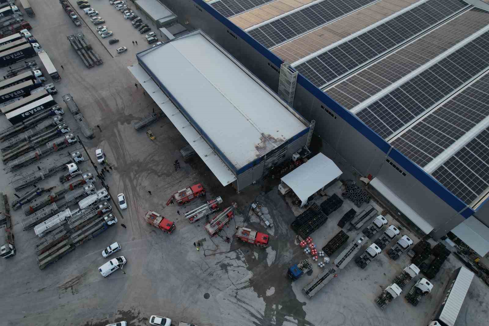 lojistik firmasinda yangin 1 itfaiye eri yaralandi 0