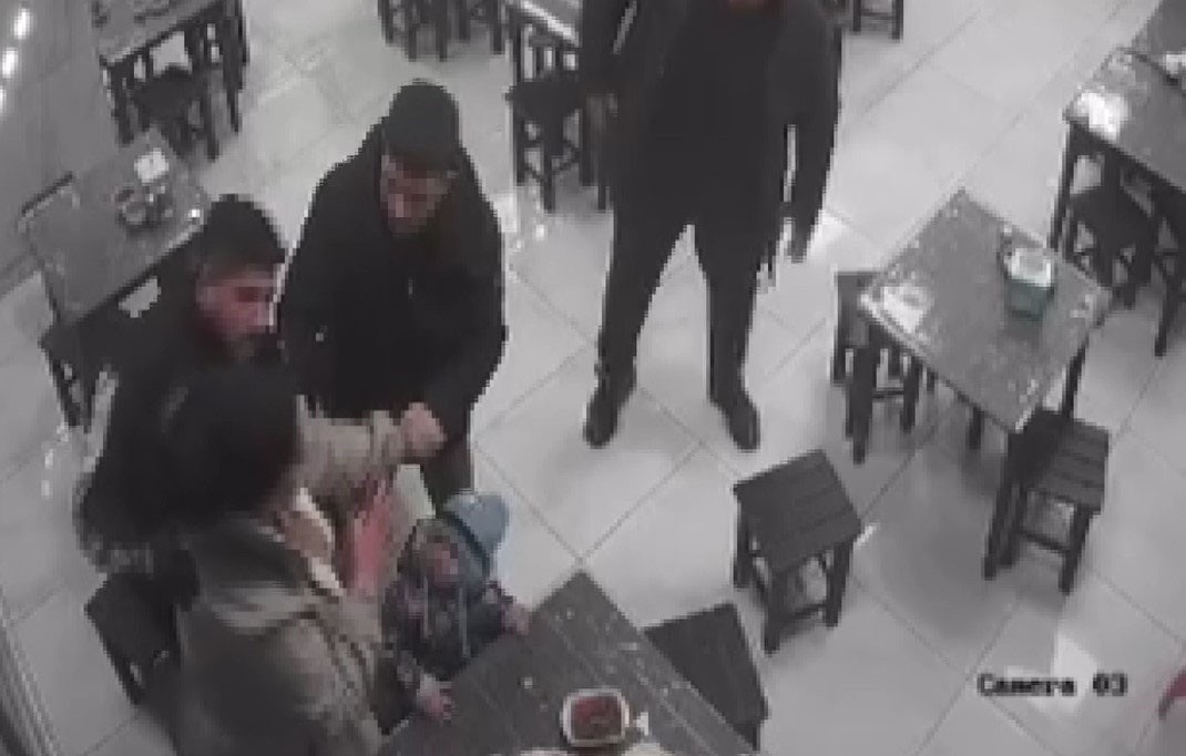 lokantaci esnafindan kadin musterisine hayat kurtaran manevra 1