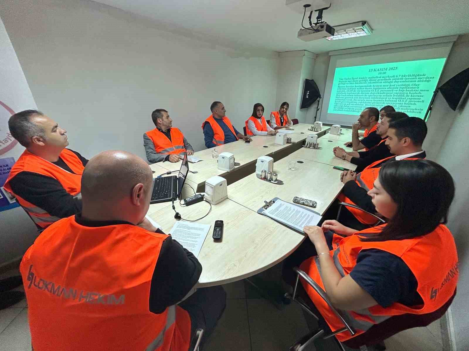 lokman hekim van hastanesinde deprem tatbikati yapildi 3 GYW6qM5h
