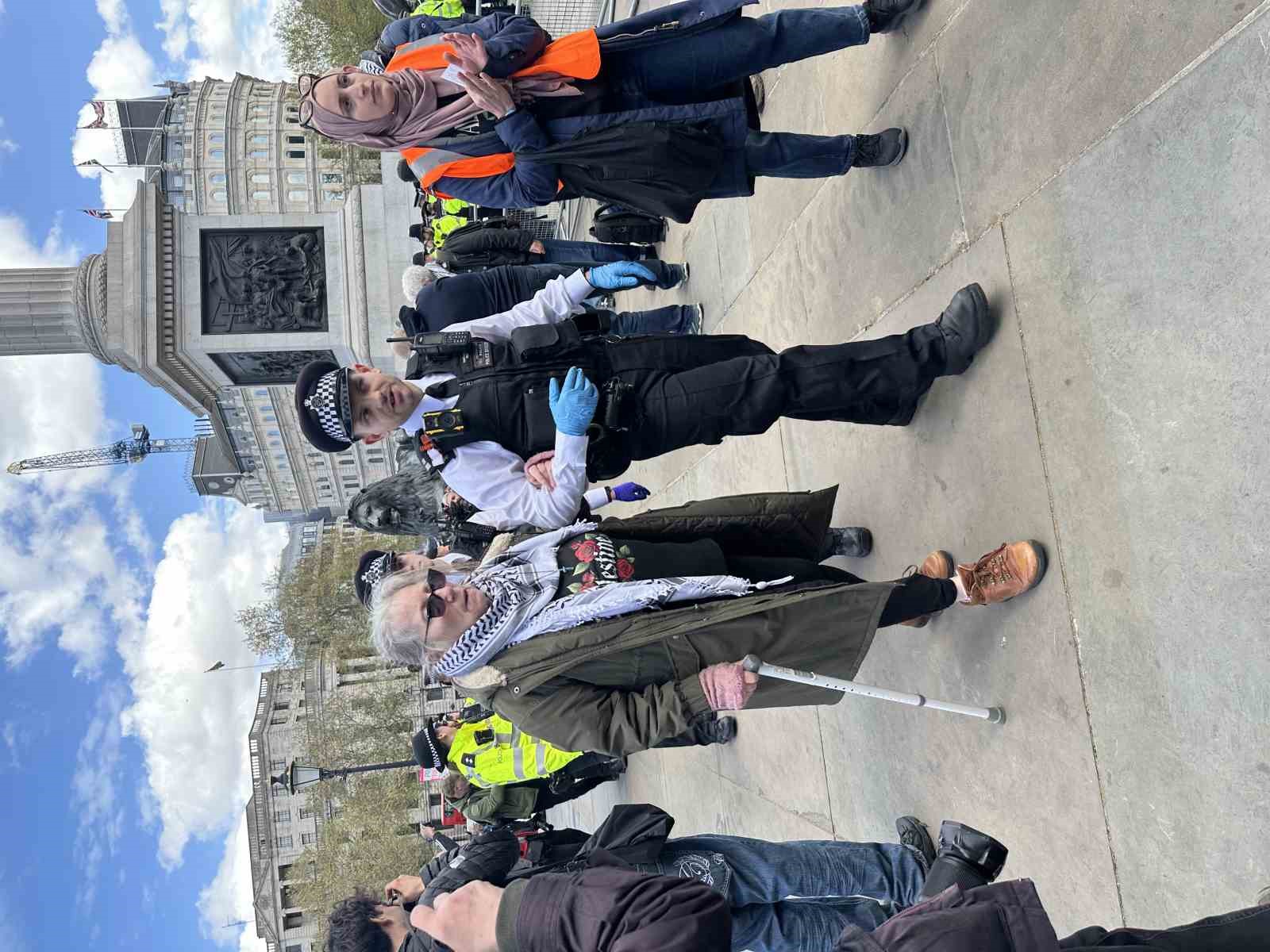 londra polisinden filistine destek gosterisine mudahale 212 gozalti 12 1BhC3J3u