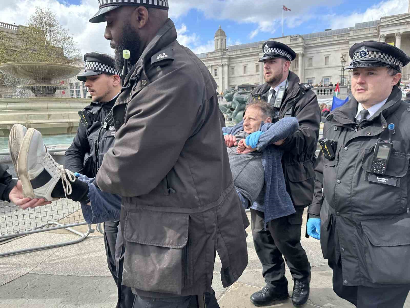 londra polisinden filistine destek gosterisine mudahale 212 gozalti 19 crV8bO2b
