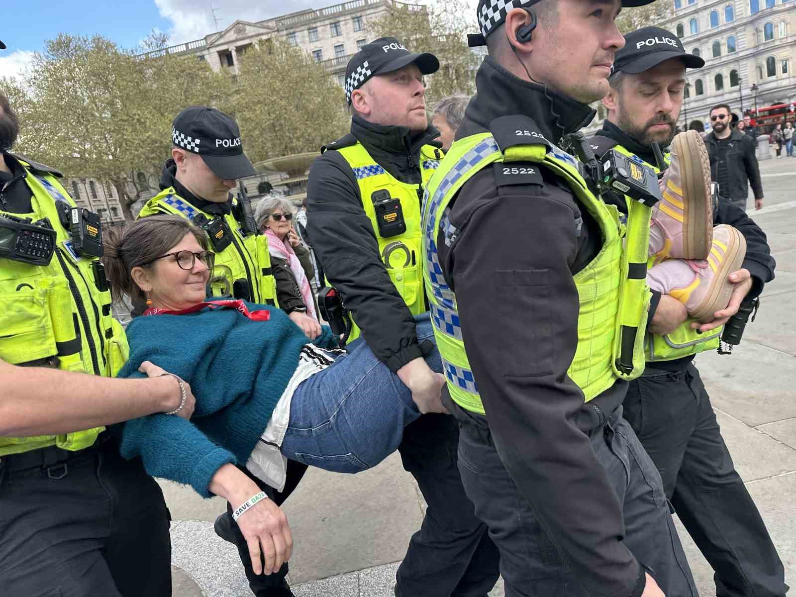 londra polisinden filistine destek gosterisine mudahale 212 gozalti 22 BlQvKXH8