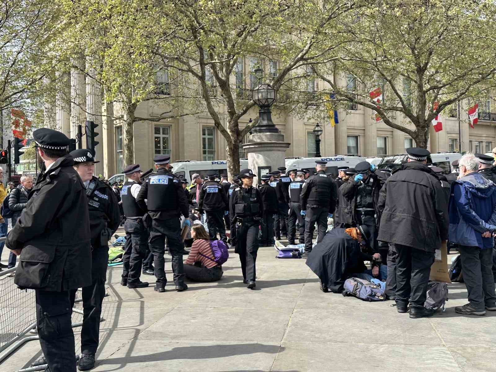 londra polisinden filistine destek gosterisine mudahale 212 gozalti 3 jHy9CM5L
