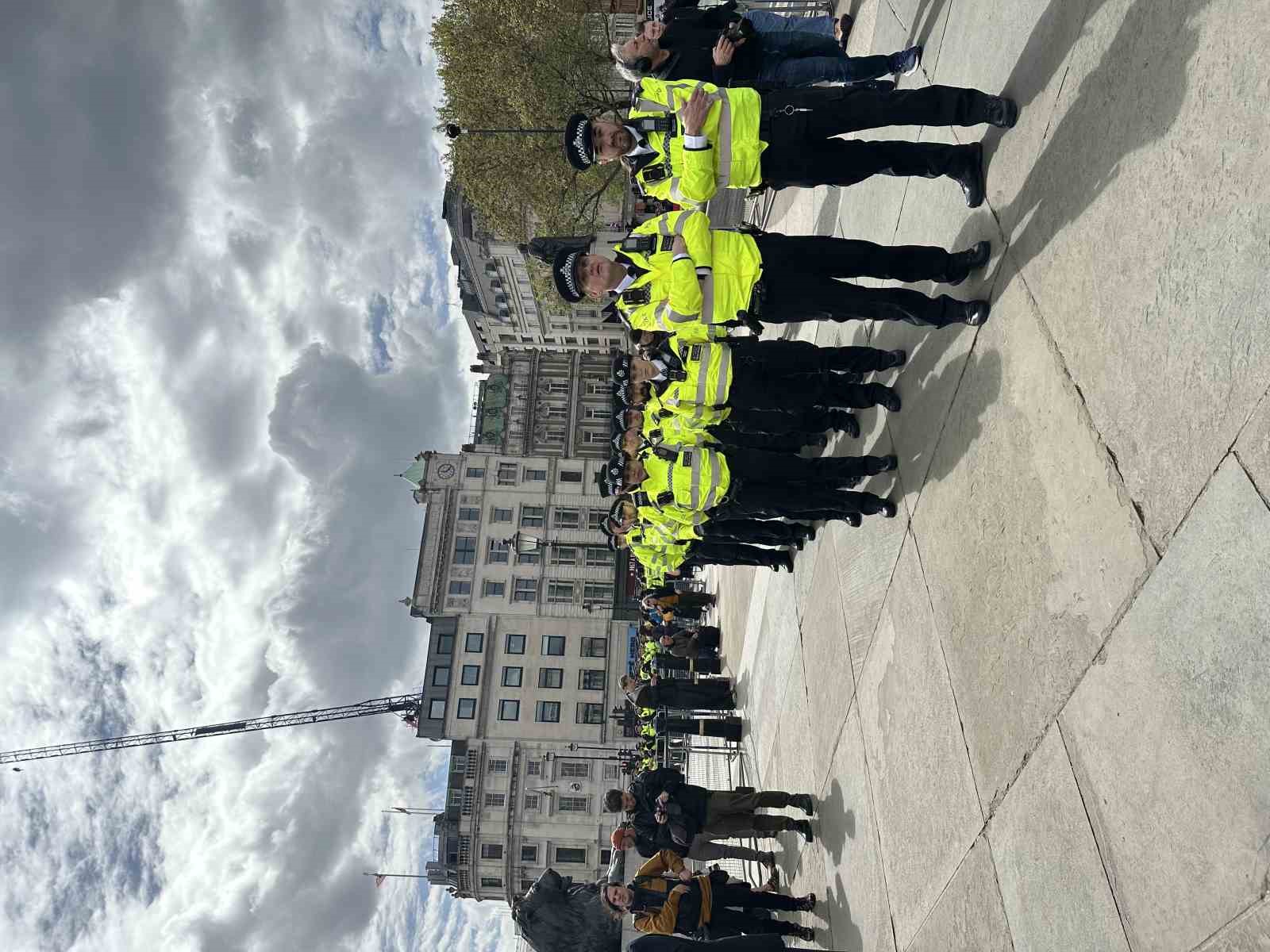 londra polisinden filistine destek gosterisine mudahale 212 gozalti 5 VddLJIbw