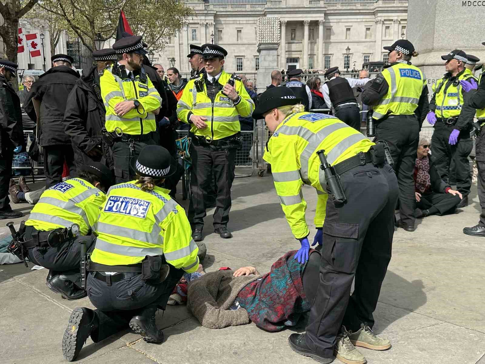 londra polisinden filistine destek gosterisine mudahale 212 gozalti 9 J9dEEDSW